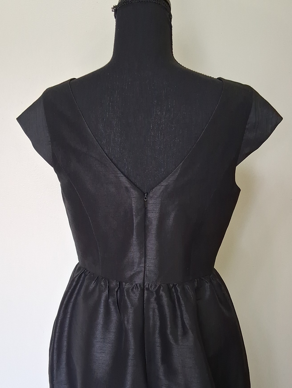 ALFRED SUNG Black Cap-Sleeve Maxi Gown D569 - Picture 4 of 8